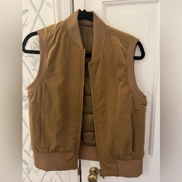 Lululemon Brown Reversible Puffer Vest - Picture 4 of 4